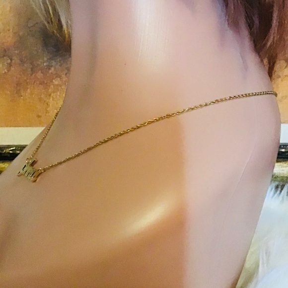 ❤️❤️  Nameplate Necklaces Gifts For your self or others Gold color - Picture 3 of 5